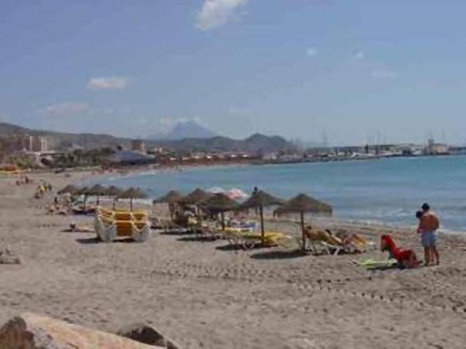 Beachside Apartment In The Centre Of Ел Кампело Екстериор снимка