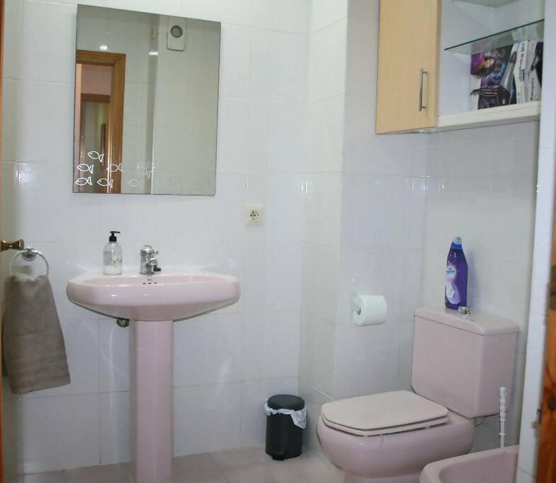 Beachside Apartment In The Centre Of Ел Кампело Екстериор снимка