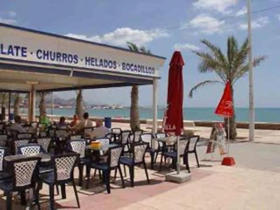 Beachside Apartment In The Centre Of Ел Кампело Екстериор снимка